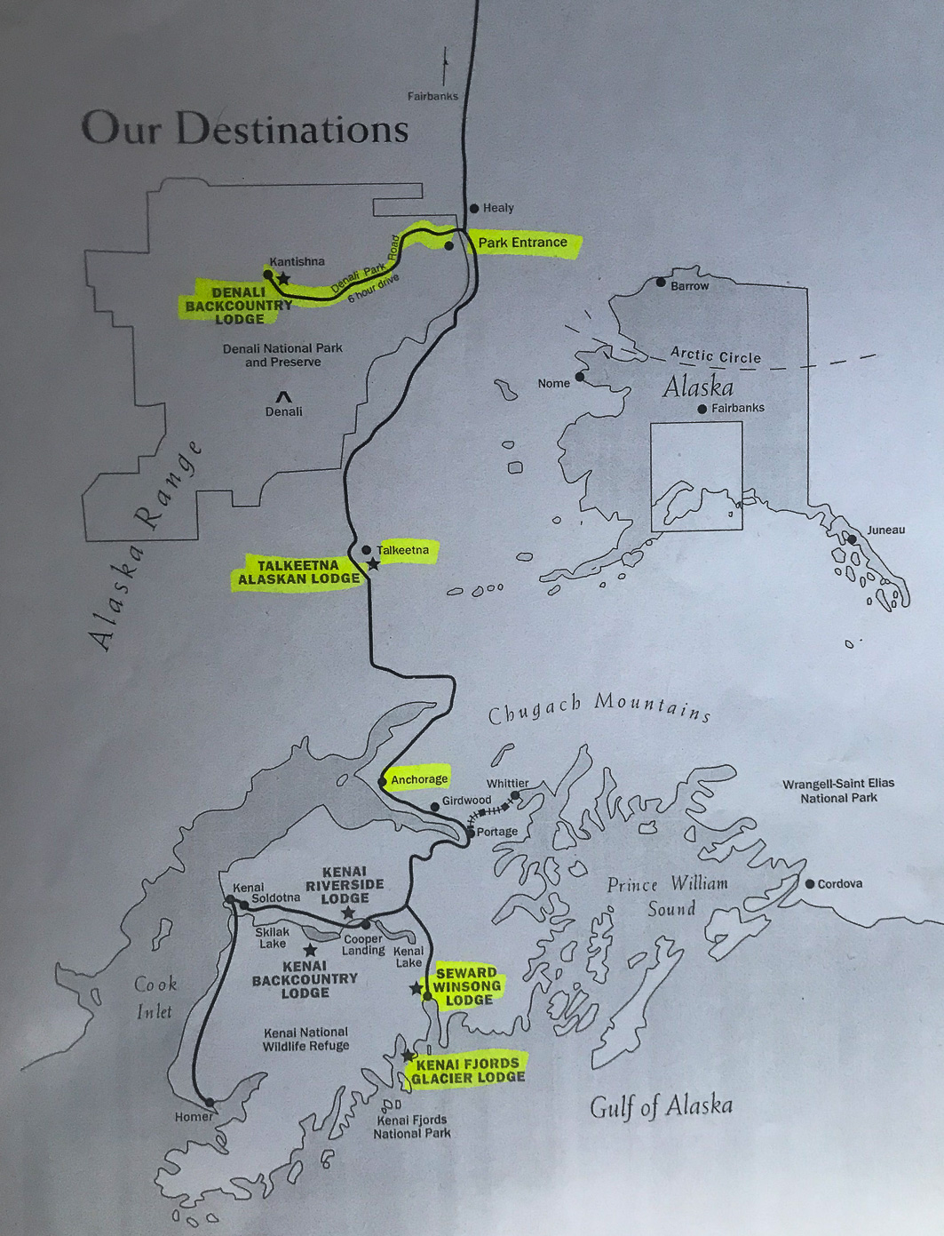 Från Anchorage åker vi buss till Seward där vi bordar en båt för att ta oss till nästa boende, Kenai Fjords Glacier Lodge.